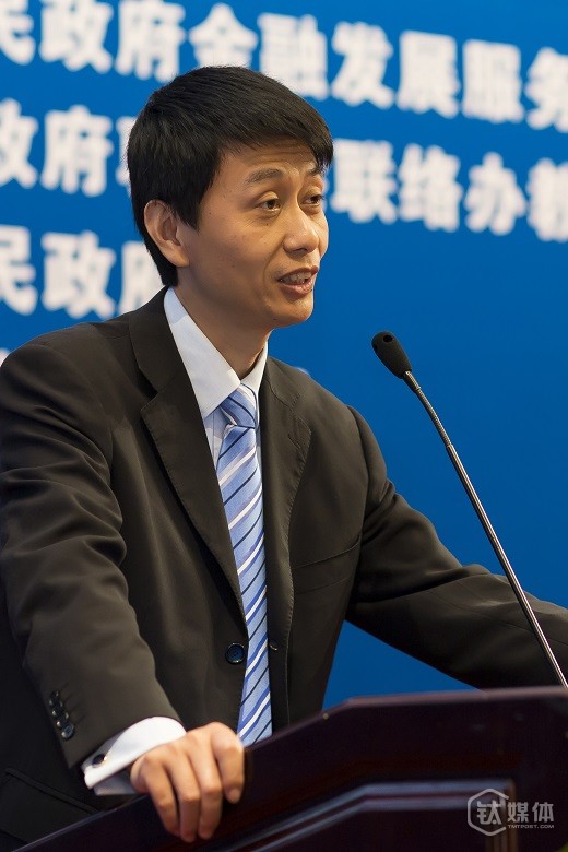 深交所副總經(jīng)理、深圳證券通信公司董事長鄒勝接受鈦媒體記者采訪